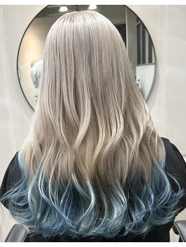 トニエ(tonie.) ホワイトカラー×裾カラー