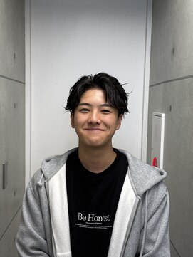 クロム トウキョウ ザ バーバーアルト 神保町店(CHROM TOKYO the Barber ALT) フェザーショート