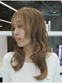 レイヤーカットブリーチカラーハイトーンベージュ