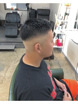 エトイ(etoi) フェードカット スキンフェード