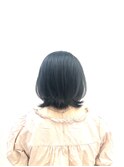 襟足外ハネ/小顔/前上がりミディアム/黒髪/無造作ヘア/30代40代