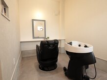 リッシュヘアー(Rish hair)の雰囲気(半個室型のプライベート空間で他のお客様を気にせず過ごせます)