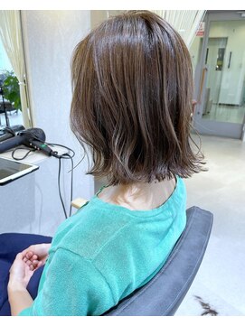 ヘアーポケット リタ(HAIR POCKET ritta) 切りっぱなしボブ　× カーキベージュカラー