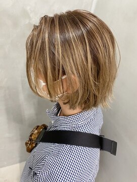 サーリー(SURLY) マッシュウルフハイライトグラデーションカラーベージュ栗色