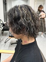 フゥ 宇都宮(FeU) ツイストスパイラルパーマツイストパーマメンズマッシュウルフ