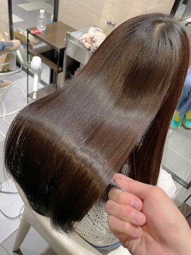 クィーンズガーデンバイケーツーギンザ(QUEEN’S GARDEN by K two GINZA) 髪質改善トリートメント*美髪縮毛矯正*シルクレイヤーカット