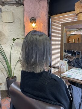 ロッソバイアルター 鎌取(ROSSO by aL-ter) 【グレーベージュ/レイヤーロング/黒髪】千葉香奈