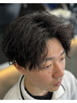 バース バイ ハピネス(BIRTH by happiness) センターパートツイストスパイラル