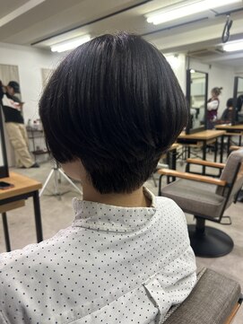 アカデミーサロンイー 代々木店(Academy Salon E) 【Academy SALON E】ハンサムショート