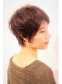 スタイリッシュな耳だしハンサムショート