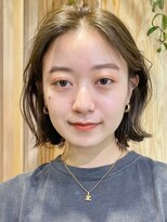 ノイカーム(noi Calm) 顔周りレイヤーカットくびれヘアミルクティーベージュカラー