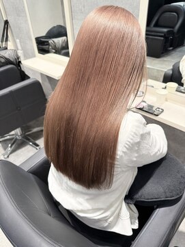 アンダーバーホワイト 栄店(_WHITE) ミルクティーベージュ