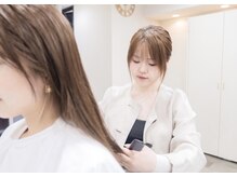  スタイリスト古石 和奈  パーソナルに合わせた顔周りカット×艶髪／スパ全国大会出場経験有り