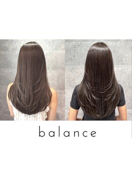 年齢を重ねるごとに、美しさは深まる。暗くならず上品に。大人の髪に寄り添う、エレガントなグレイカラー。