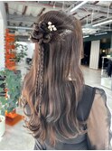 結婚式お呼ばれヘアアレンジ カチモリヘア ハーフアップ