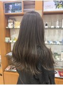 アッシュグレージュ