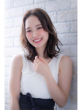 エルデ ナインズ ヘアー スタンド 川口店(elde 9's HAIR STAND) ヴェールウェーブ外ハネ似合わせひし形シルエットグレージュ