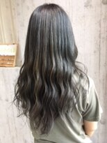 シルエット&nbsp;モード系の甘辛ヘアー