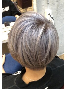 ロダット 横浜(LODAT by little) ラベンダーシルバー×ショートボブ【LODAT横浜】