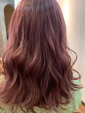 ナンバー エアロ 横浜(N° +aero) 20代30代40代50代ナチュラル小顔カットくすみピンク切りっぱなし