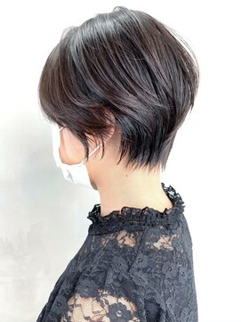 アイティーバイアルバム 松戸店(IT by ALBUM) シンプルショート_カーキグレージュマッシュショート_ba343971