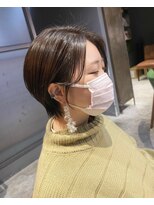 エミュー(emue)&nbsp;20代30代40代大人可愛い小顔前下がりショート耳かけショート中島