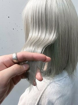 アイリー 名古屋(A/LEE) ホワイトベージュ