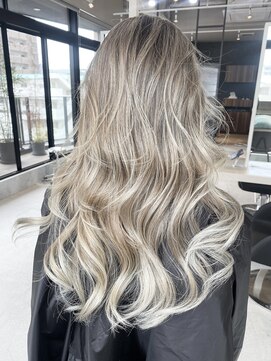 リア 近鉄八尾店(Lia) バレイヤージュ