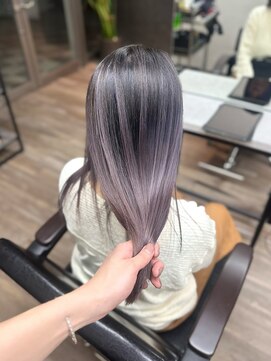 ヴィフ 大船(VIF) バレイヤージュケアブリーチダブルカラー切りっぱなしボブ外ハネ