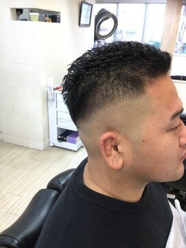 アスワ スキンフェードonアイロンパーマ