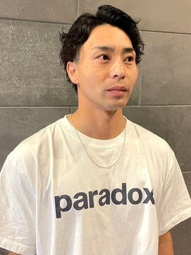 ディスコネクト(DISCO-N-NECT) スパイラルパーマ　メンズショート　ビジネス　30代40代　爽やか
