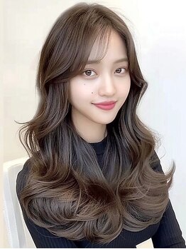 ブロウ ネックス ザ サロン 表参道(VLOW nex the salon)の写真/盛れる顔周りの黄金比を熟知したstylistが前髪や顔周りの韓国風デザインを提案*[表参道/表参道駅]