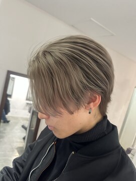 イリ 梅田(ili) メンズバレイヤージュシャドウルーツカラー