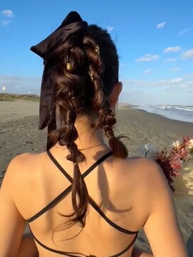 エイミーバイアフロート(amie by afloat) * ウエディングフォトヘア◎ツインポニー