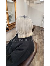 フリーク 石岡店(FREAK) White　(シャドールーツ)