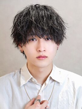 ノーリミット 大阪梅田(No Limit) ラウンドマッシュ緩めツイストスパイラルパーマ