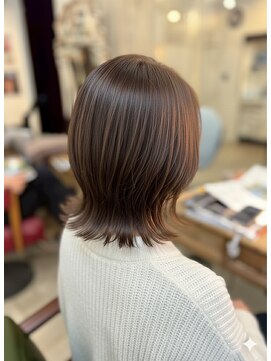 外ハネスタイル