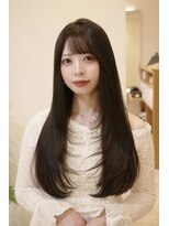 セラ(Cela)&nbsp;暗髪透明感顔まわりロングレイヤー