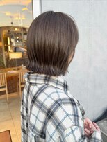 ビーチ(BEACH)&nbsp;ブリーチなしヘーゼルベージュ切りっぱなし風ボブ