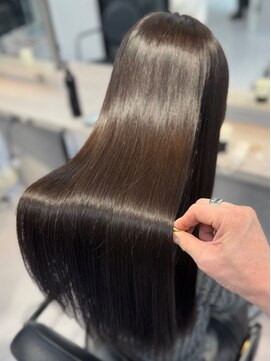 ヴィヴィー 福岡天神店(VIVIE) 【圧倒的艶】自然な縮毛矯正!