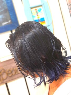 ラウレア(LAULEA) ミディアム バレイヤージュ