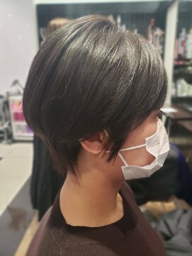 ゼストソエル(ZEST soell) ZEST soell尾崎】丸みくびれショート×アッシュグレージュ