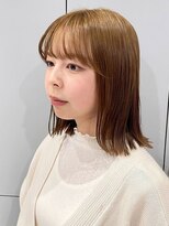 切りっぱなし外ハネボブ/ワンカール姫カット/ペールベージュ前髪