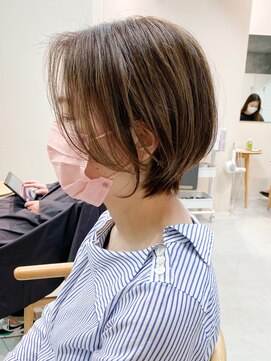 ミィ 浦和(mee) 切りっぱなしボブ／エアリーロング/美髪/ピングブラウン