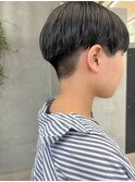 刈り上げマッシュショート、黒髪ショート、ワイドバング