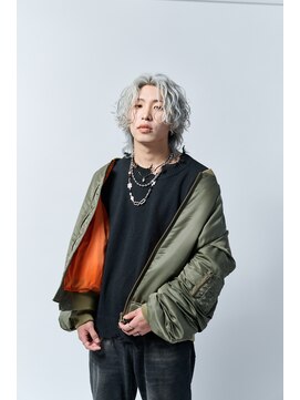 ルースト 京都河原町店(ROOST) ホワイトシルバーカラー