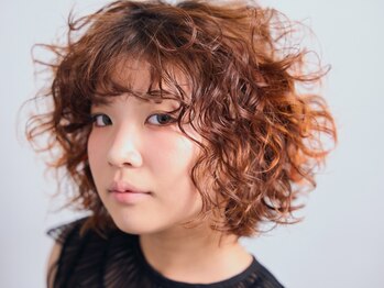 バンビ ミムデオム(BAMBI MIMU de HOMME)の写真/頭の形がキレイに見える骨格修正パーマがオススメ♪貴方だけに似合うデザインスタイルもご提案いたします♪