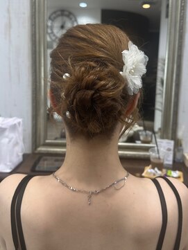 ヴィヴィ(VIVIE) 後れ毛くるりんぱ編み込み結婚式二次会ヘアアレンジアップ☆