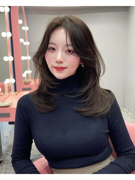 ボタン シブヤ(VOTAN SHIBUYA) 韓国風/内巻き/ハイレイヤー/20代/10代/ミディアム