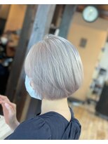 モアムー(Moremuu)&nbsp;【Makoto】ホワイトベージュ